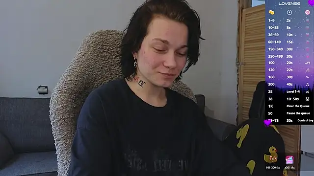 esajukyy online show from 04.17.26