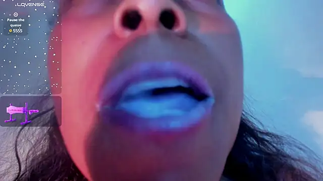 KamariaFyre online show from 01.14.25