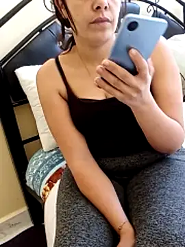 ShadiaStar online show from 02.11.26