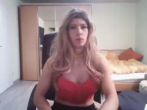 Snapshot of Kinky-Kristina chatting on 02.13.25 Kinky-Kristina online show from 02.13.25