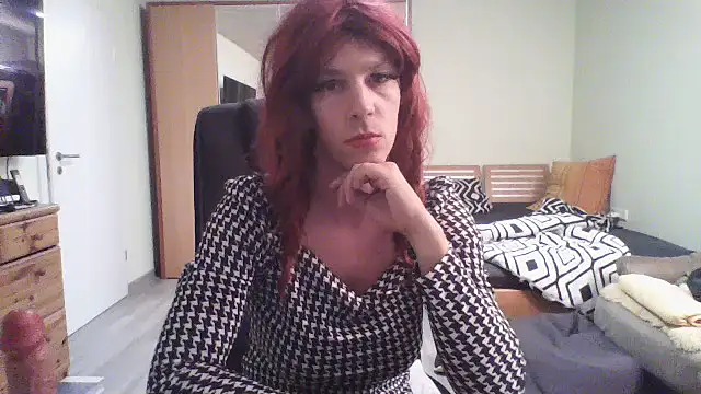 Snapshot of Kinky-Kristina chatting on 10.09.25 Kinky-Kristina online show from 10.09.25