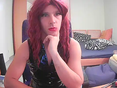 Snapshot of Kinky-Kristina chatting on 10.20.25 Kinky-Kristina online show from 10.20.25