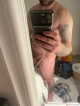 Snapshot of naughtyukcouple chatting on 02.18.25 naughtyukcouple online show from 02.18.25