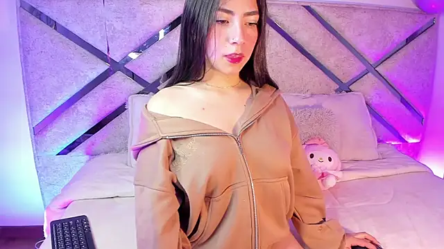 Snapshot of Melody_04 chatting on 02.21.25 Melody 04 online show from 02.21.25