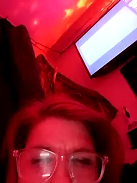 Snapshot of Neveah6 chatting on 02.26.25 Neveah6 online show from 02.26.25