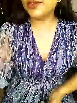 Snapshot of Hritvika chatting on 12.28.24 Hritvika online show from 12.28.24