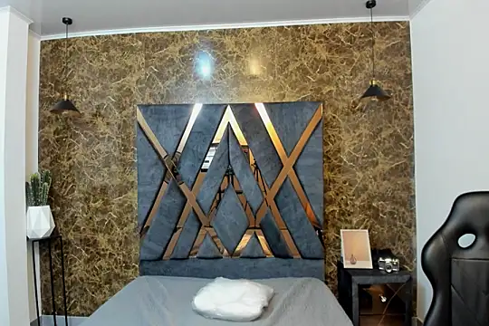 Flynn Riider online show from 01.03.25