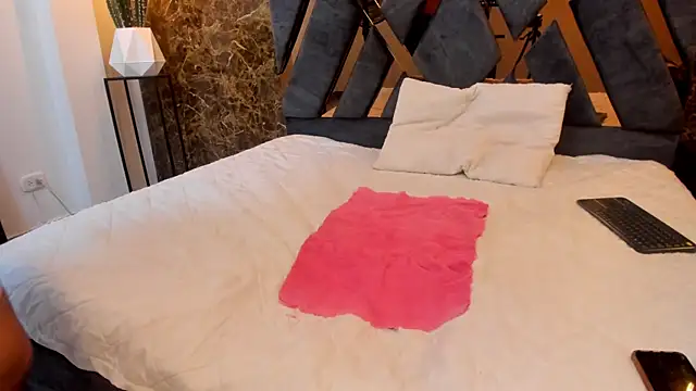 Flynn Riider online show from 02.21.25