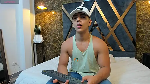 Flynn Riider online show from 03.06.25