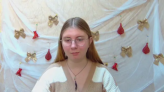 Snapshot of RysaKosaYlya chatting on 12.21.24 RysaKosaYlya online show from 12.21.24