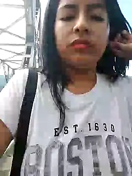 Danna-linyi online show from 01.12.25