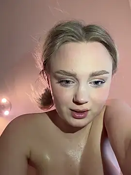 Snapshot of CherryEmmy chatting on 03.05.25 CherryEmmy online show from 03.05.25