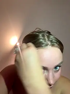 Snapshot of CherryEmmy chatting on 10.04.25 CherryEmmy online show from 10.04.25