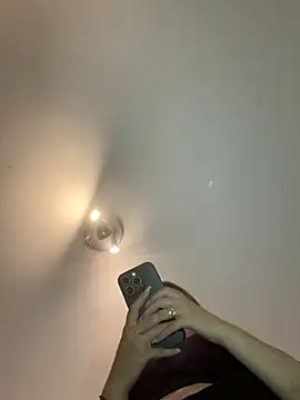 Snapshot of CherryEmmy chatting on 10.22.25 CherryEmmy online show from 10.22.25