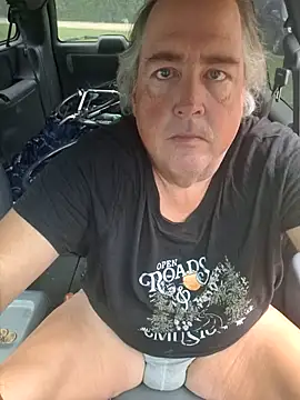 Snapshot of Bus310A chatting on 09.23.25 Bus310A online show from 09.23.25