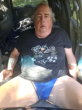 Snapshot of Bus310A chatting on 09.26.25 Bus310A online show from 09.26.25