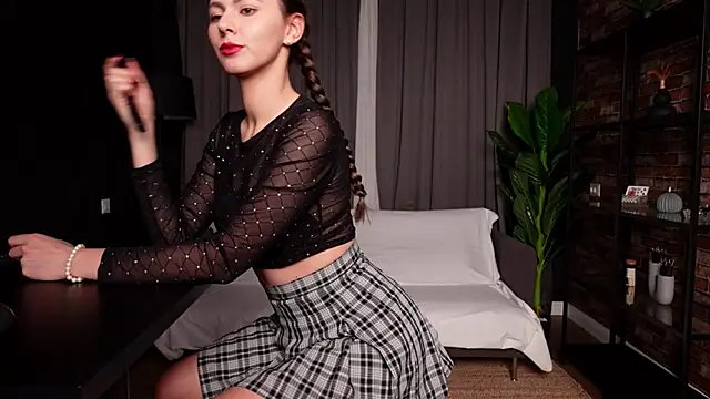 MuseSolis online show from 12.18.24