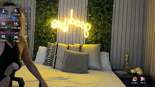 StefaBrown online show from 02.04.25