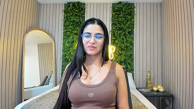 StefaBrown online show from 02.05.25