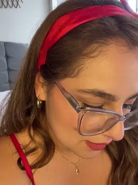 Gabriela-Parker  online show from 01.05.25