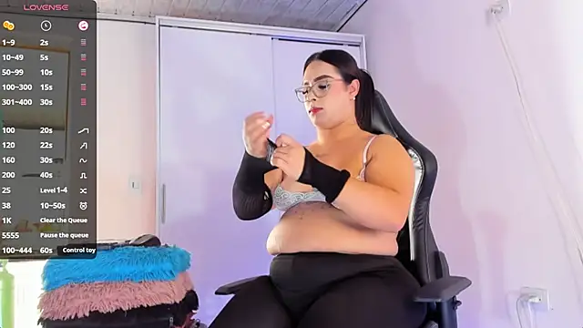 Snapshot of Dulce_smith_1 chatting on 02.21.26 Dulce smith 1 online show from 02.21.26