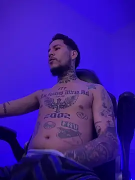 Junihn0 online show from 10.14.25