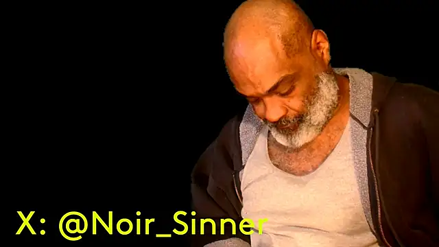 Snapshot of sinnernoir chatting on 01.29.25 sinnernoir online show from 01.29.25