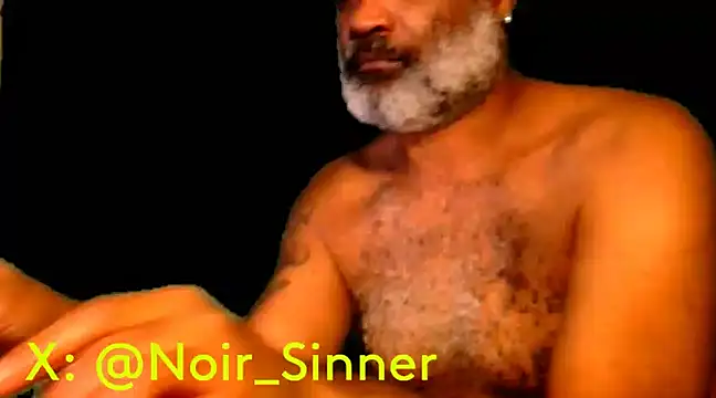 Snapshot of sinnernoir chatting on 02.03.25 sinnernoir online show from 02.03.25