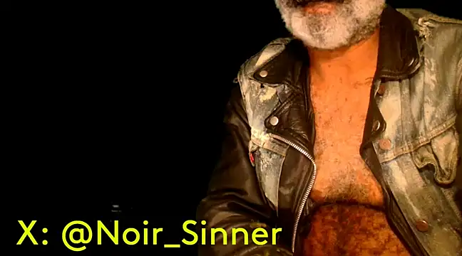 Snapshot of sinnernoir chatting on 02.05.25 sinnernoir online show from 02.05.25