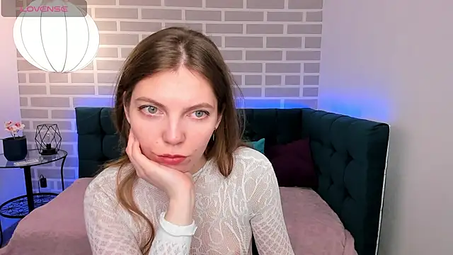 marie reyes  online show from 11.21.25