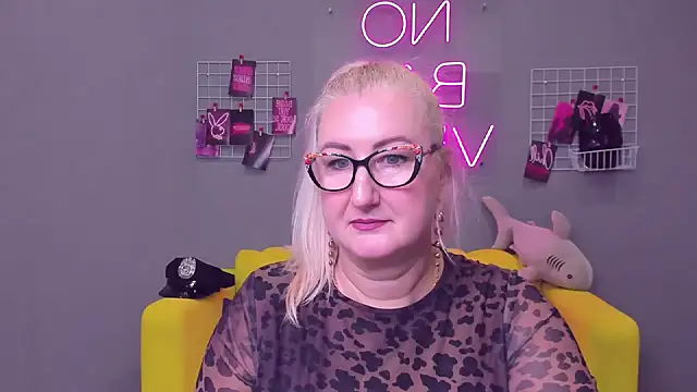ChristyBrooks online show from 12.20.24