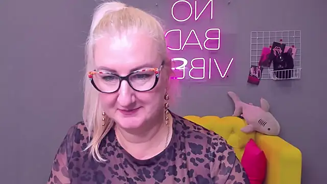 ChristyBrooks online show from 12.20.24