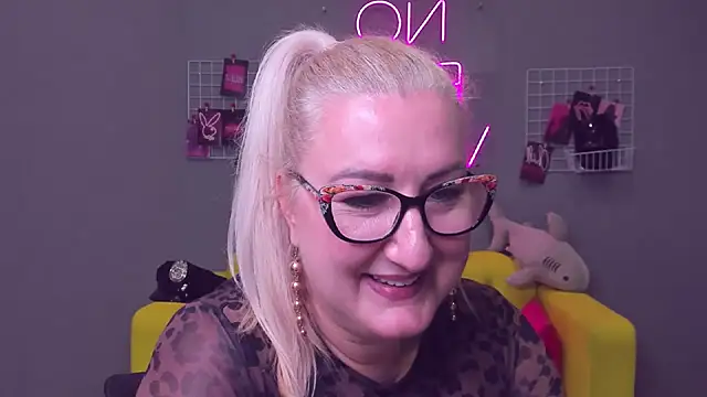 ChristyBrooks online show from 12.20.24