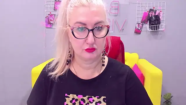 ChristyBrooks online show from 01.11.25