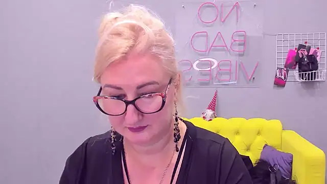 ChristyBrooks online show from 01.14.25
