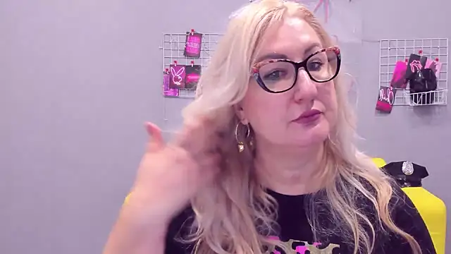 ChristyBrooks online show from 01.15.25