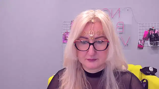 ChristyBrooks online show from 01.16.25