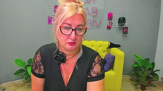 ChristyBrooks online show from 01.27.25