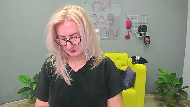 ChristyBrooks online show from 01.28.25