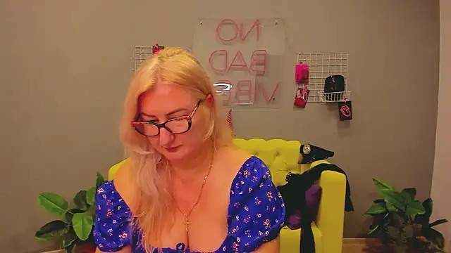 ChristyBrooks online show from 01.30.25