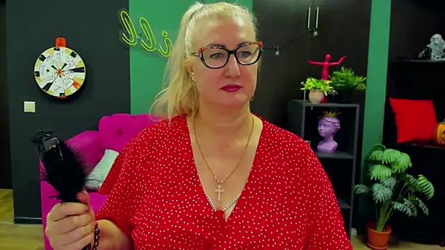 ChristyBrooks online show from 02.06.25