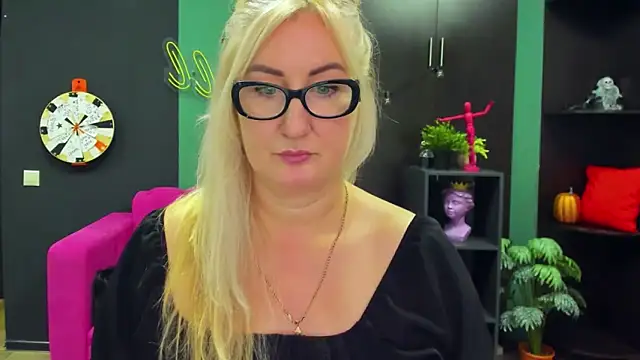 ChristyBrooks online show from 02.12.25