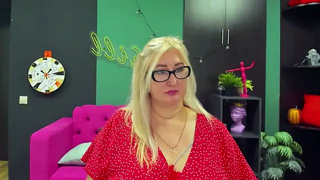 ChristyBrooks online show from 02.12.25