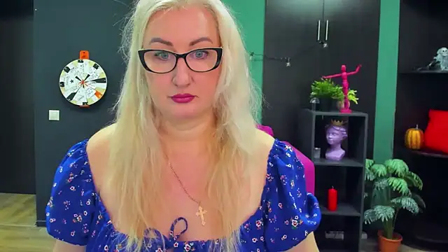 ChristyBrooks online show from 02.21.25