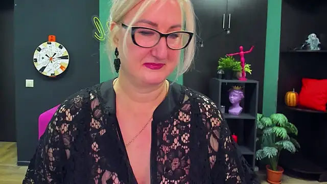 ChristyBrooks online show from 02.21.25