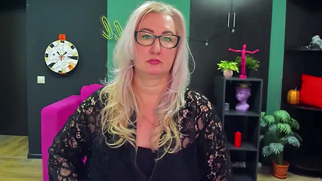 ChristyBrooks online show from 02.25.25