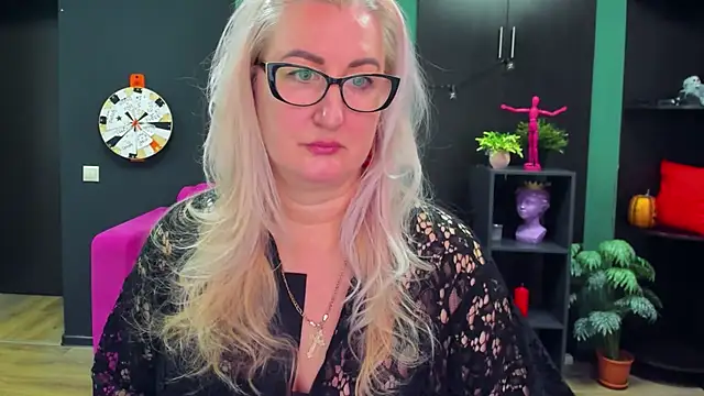 ChristyBrooks online show from 02.25.25