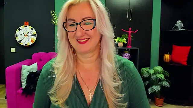ChristyBrooks online show from 03.10.25