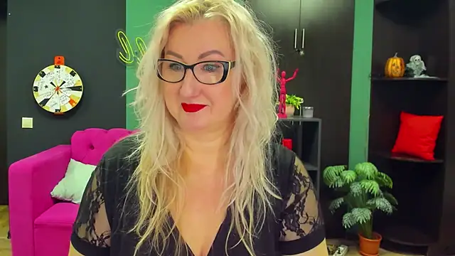 ChristyBrooks online show from 03.21.25