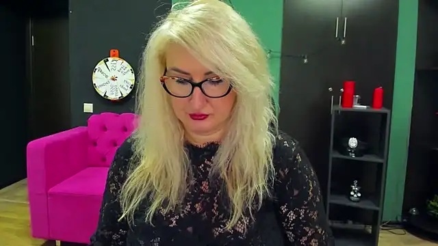 ChristyBrooks online show from 09.20.25